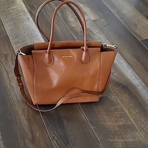 Michael kors tote purse